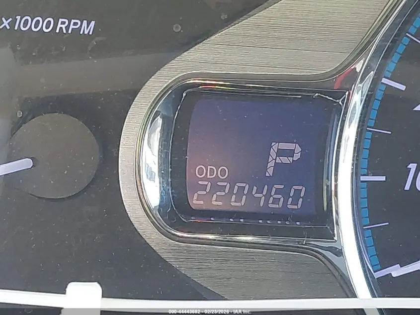 2013 TOYOTA SIENNA XLE V6 8 PASSENGER