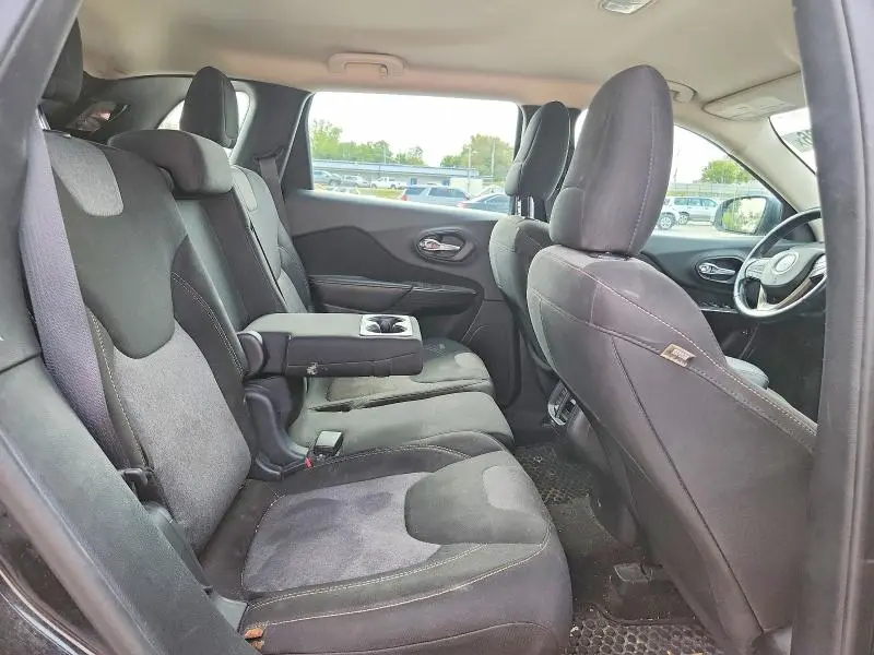 2015 JEEP CHEROKEE SPORT  
