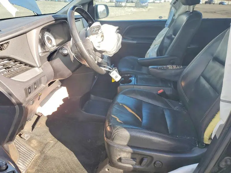 2016 TOYOTA SIENNA SE 8-PASSENGER  