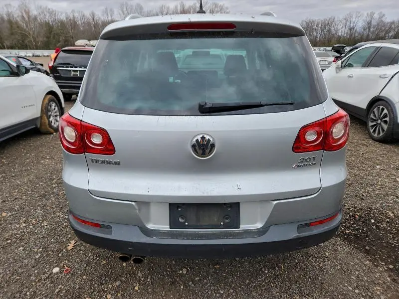 2011 VOLKSWAGEN TIGUAN S  