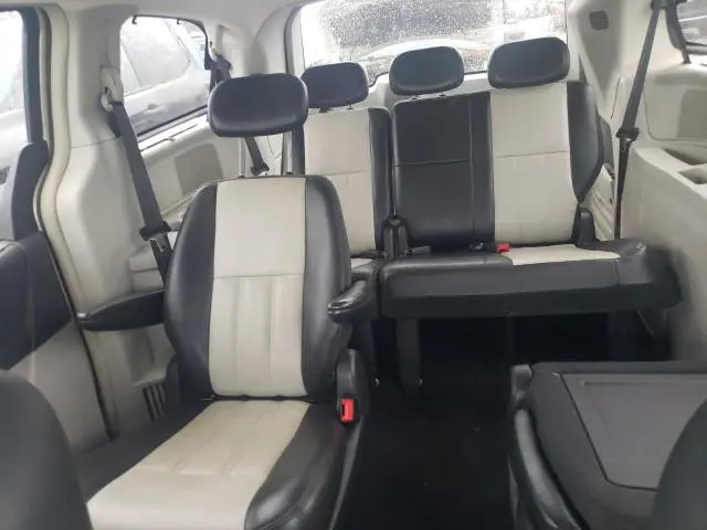 2010 CHRYSLER TOWN & COUNTRY TOURING  