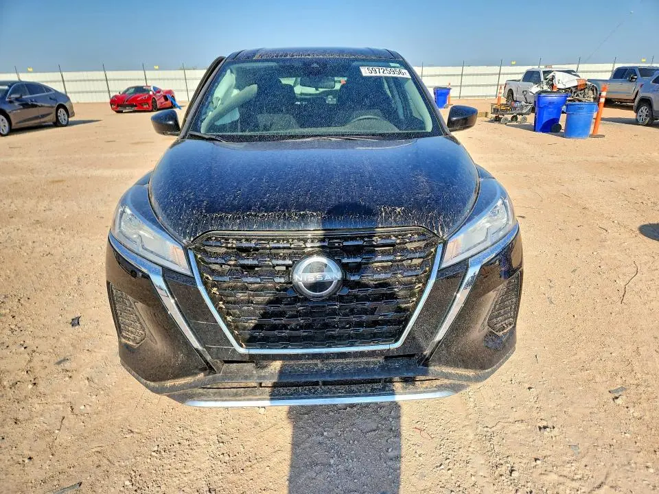 2024 NISSAN KICKS S  