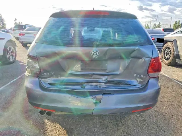 2010 VOLKSWAGEN JETTA SE  