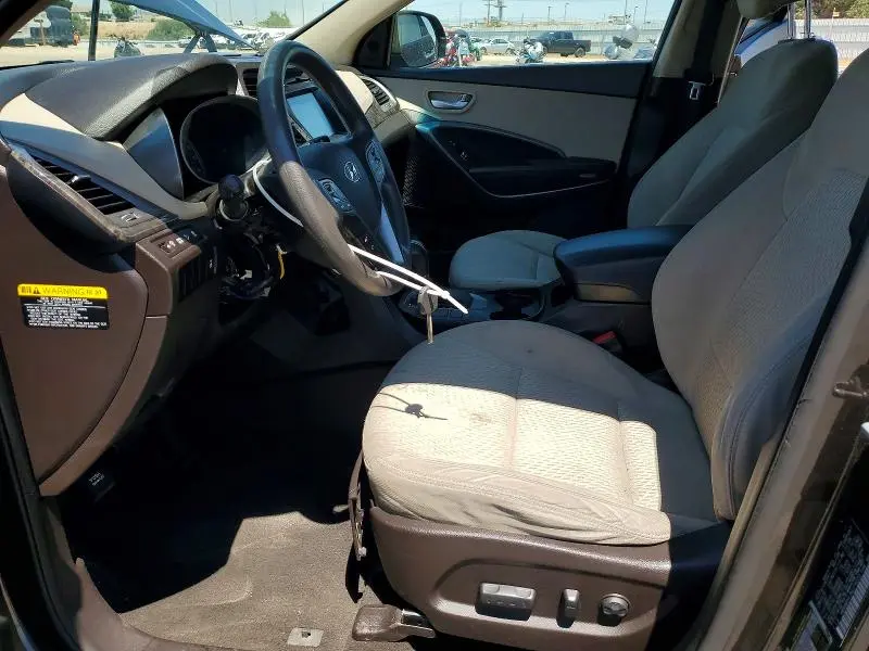 2017 HYUNDAI SANTA FE SE  