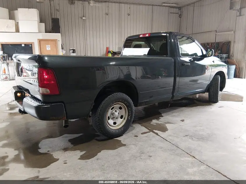 2017 RAM 1500 TRADESMAN  4X4 8' BOX