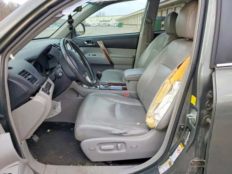 2011 TOYOTA HIGHLANDER LIMITED  