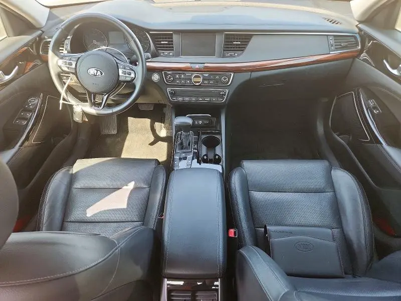 2017 KIA CADENZA PREMIUM  