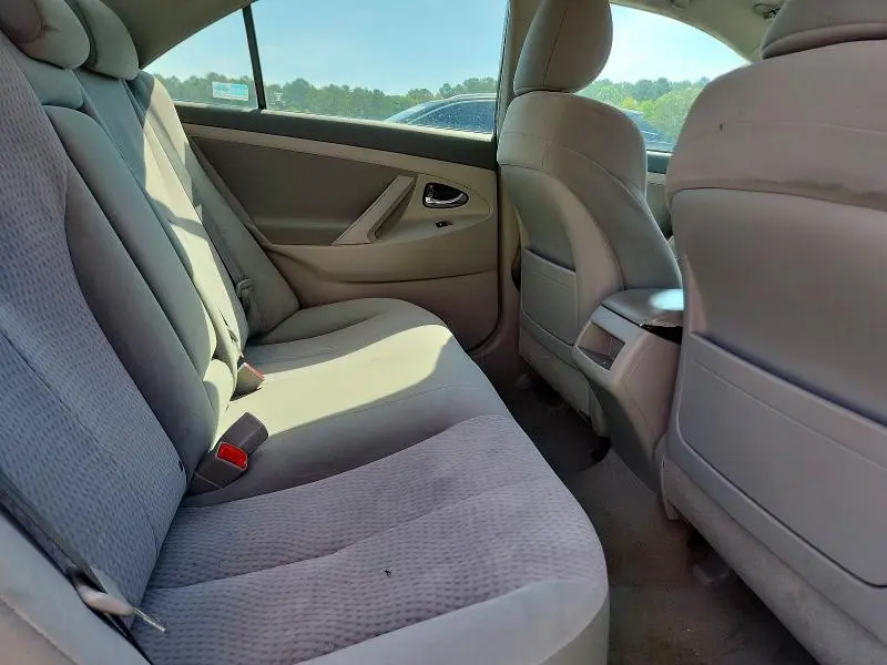 2011 TOYOTA CAMRY LE  