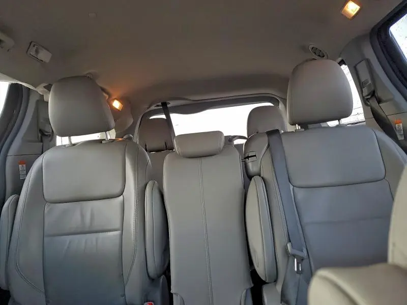 2015 TOYOTA SIENNA XLE  
