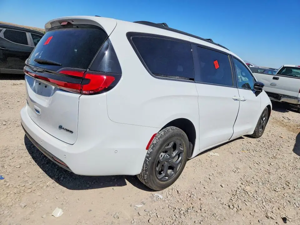 2024 CHRYSLER PACIFICA HYBRID SELECT  