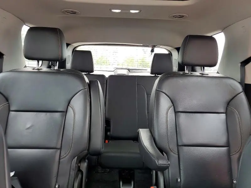 2020 CHEVROLET TRAVERSE LT  