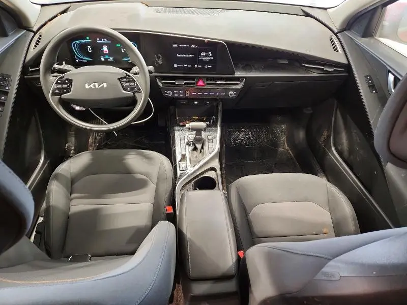 2023 KIA NIRO LX  