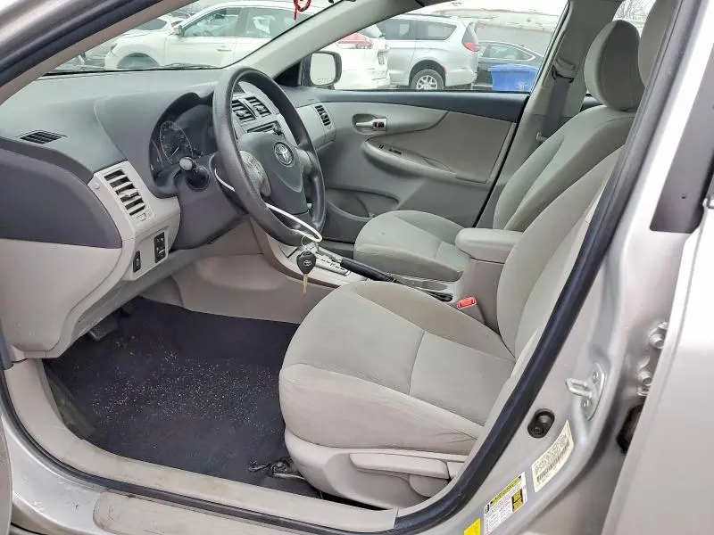2013 TOYOTA COROLLA LE  