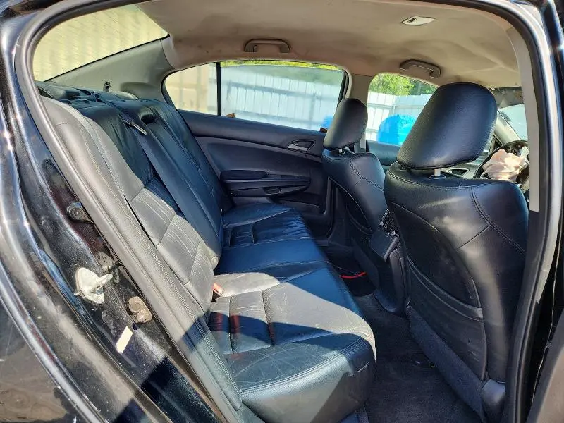 2011 HONDA ACCORD SE  