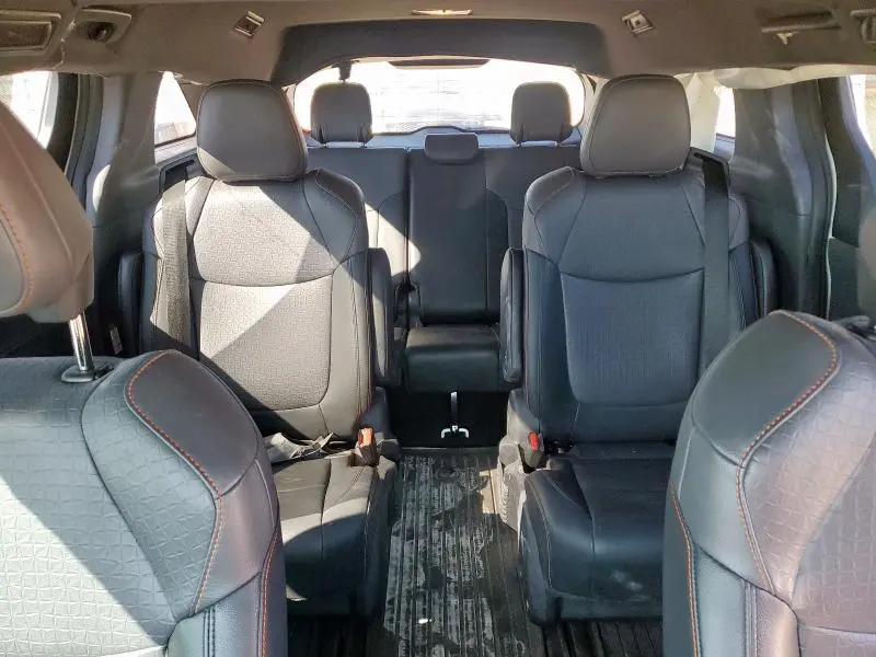2022 TOYOTA SIENNA XSE  