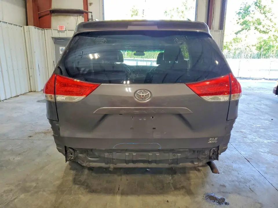 2011 TOYOTA SIENNA XLE 7-PASSENGER  