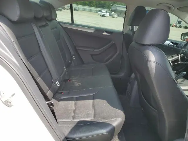 2015 VOLKSWAGEN JETTA SE  