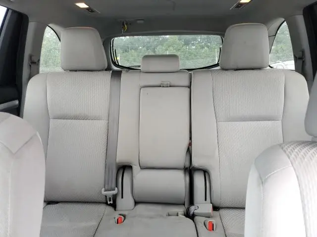2018 TOYOTA HIGHLANDER LE  