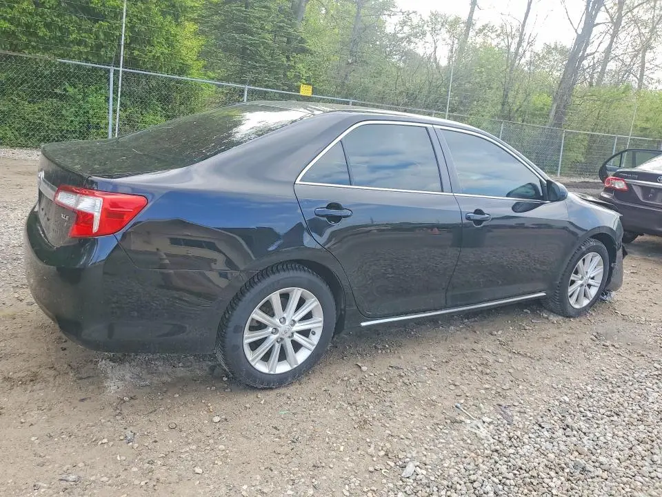 2014 TOYOTA CAMRY XLE  