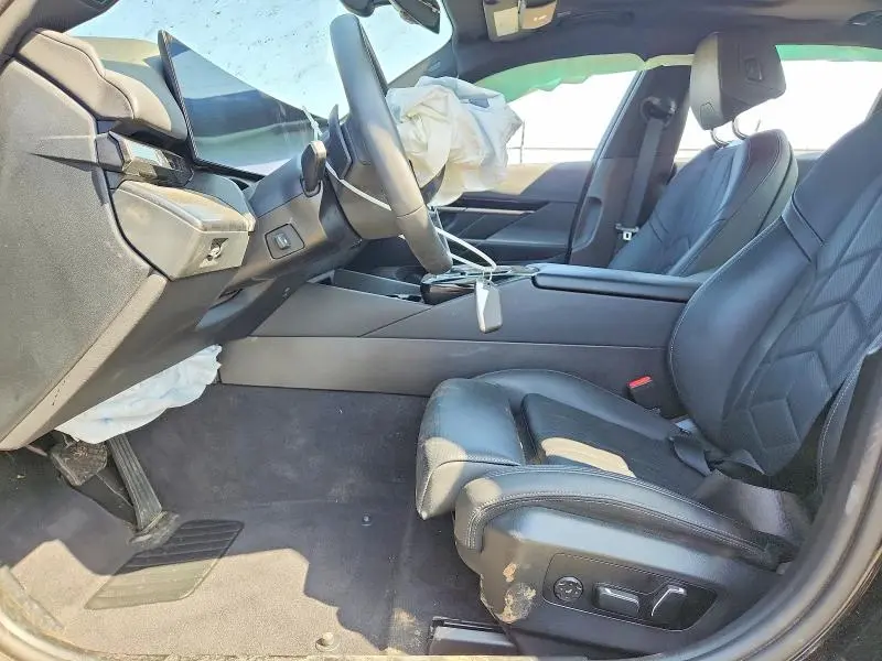 2024 BMW 530 XI  