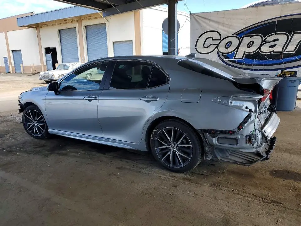 2022 TOYOTA CAMRY SE  
