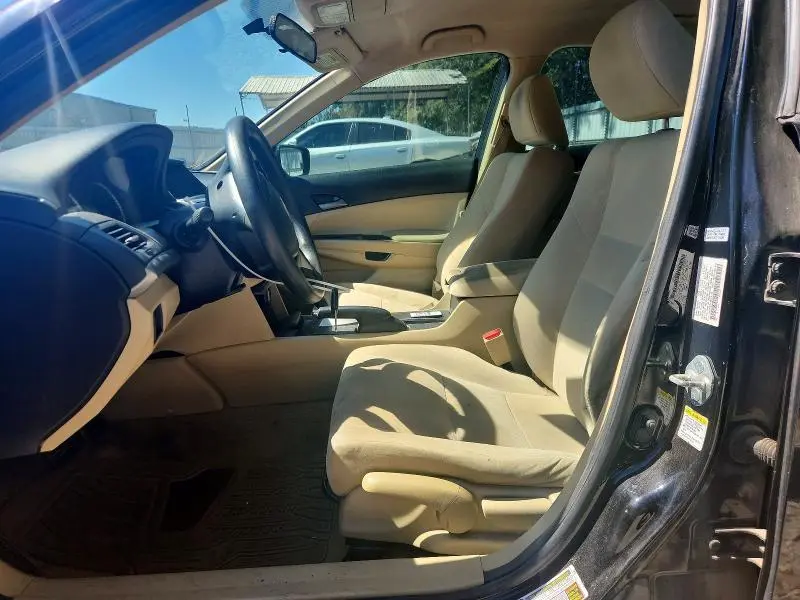 2011 HONDA ACCORD LX  