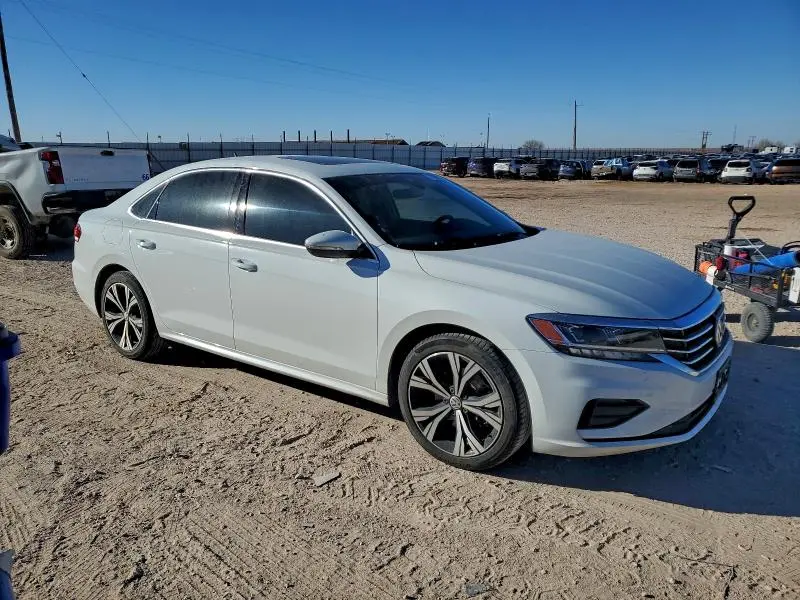 2021 VOLKSWAGEN PASSAT SE  