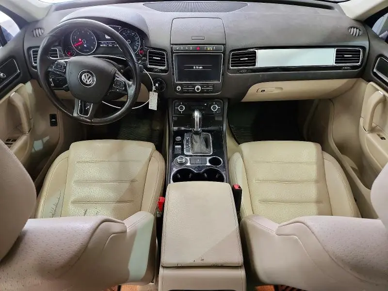 2016 VOLKSWAGEN TOUAREG SPORT  