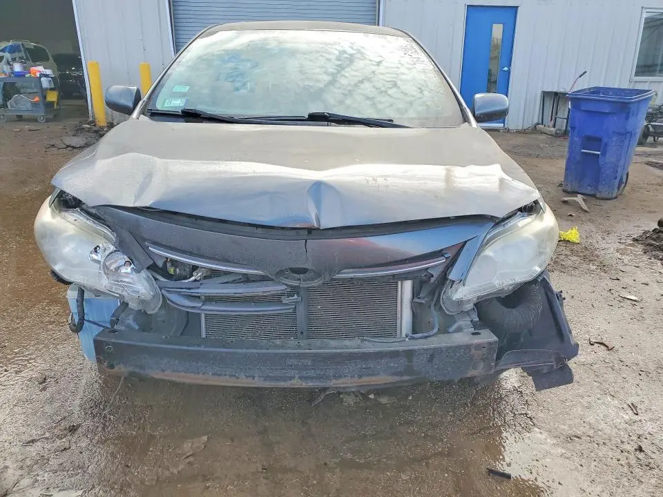 2013 TOYOTA COROLLA LE  