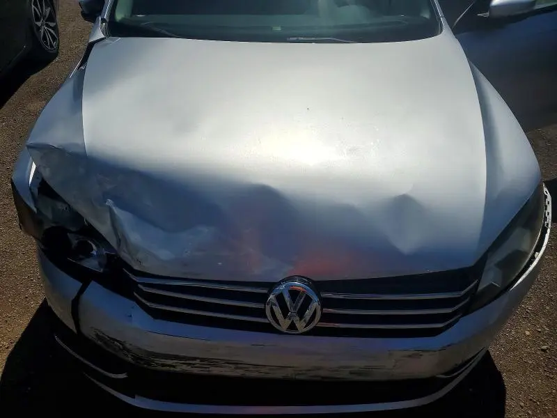 2015 VOLKSWAGEN PASSAT S  