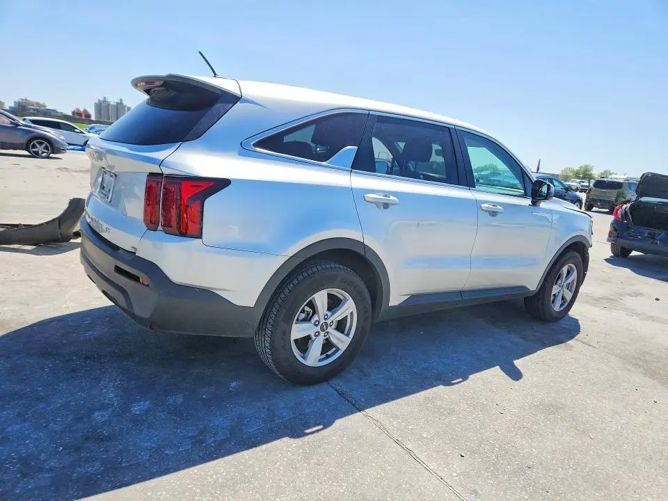 2022 KIA SORENTO LX  