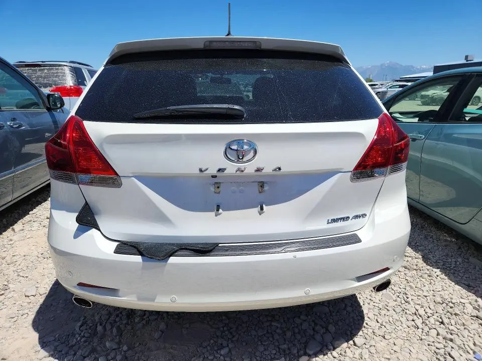 2015 TOYOTA VENZA LIMITED  