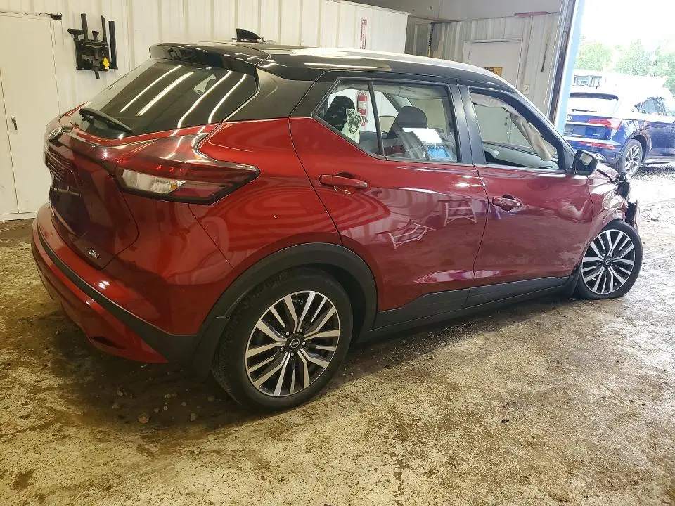 2022 NISSAN KICKS SV  