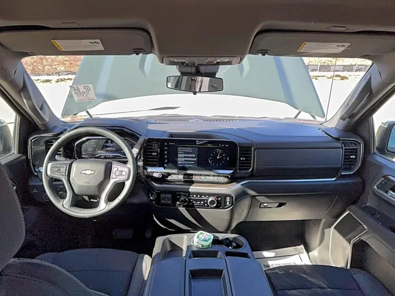 2025 CHEVROLET SILVERADO K1500 LT  