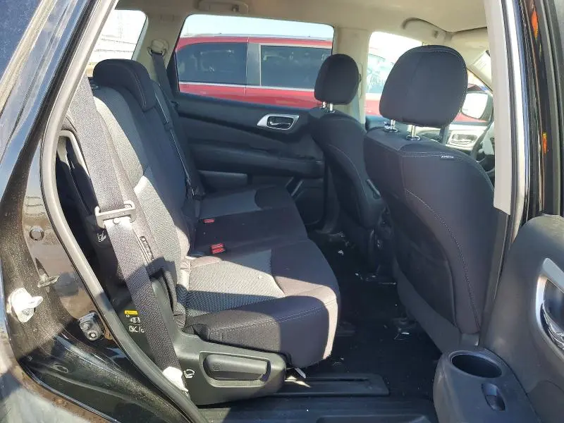 2018 NISSAN PATHFINDER S  