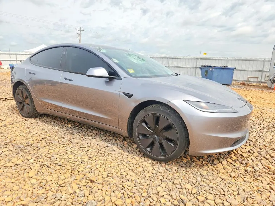 2026 TESLA MODEL 3   