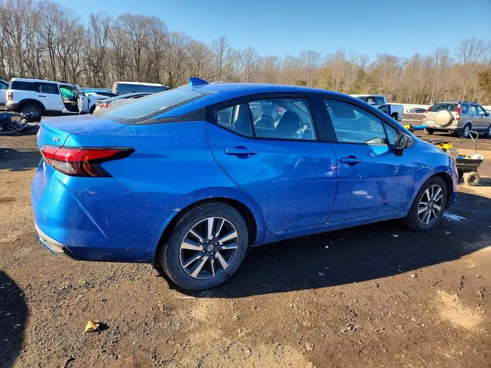 2021 NISSAN VERSA SV  