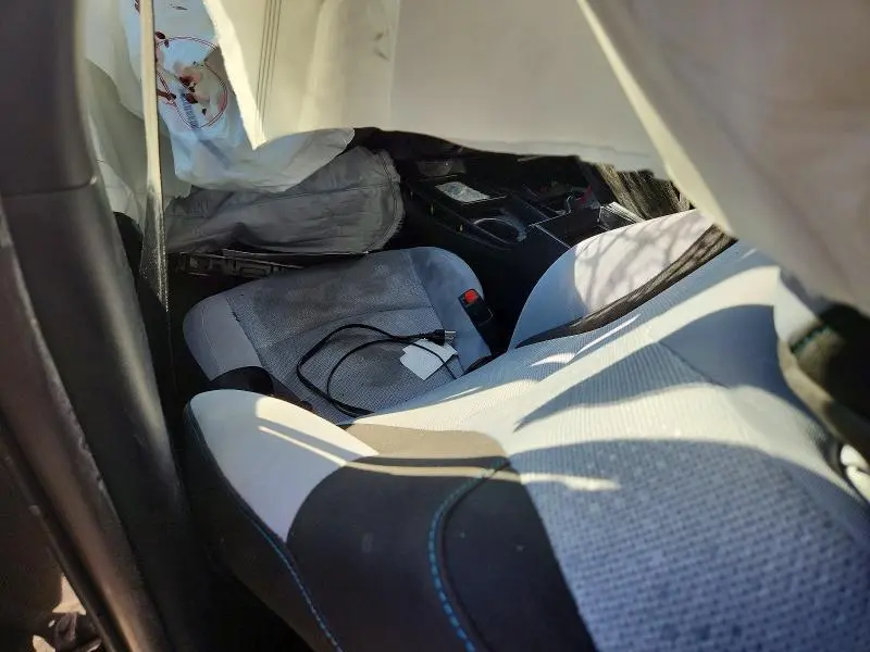2019 TOYOTA PRIUS LE  