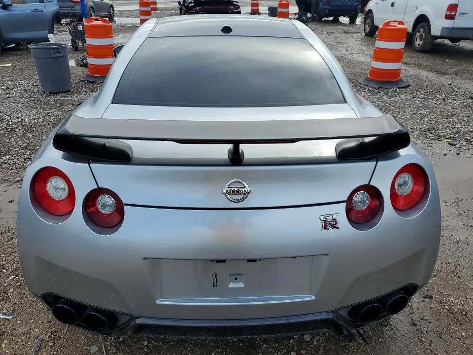 2014 NISSAN GT-R TRACK EDITION  