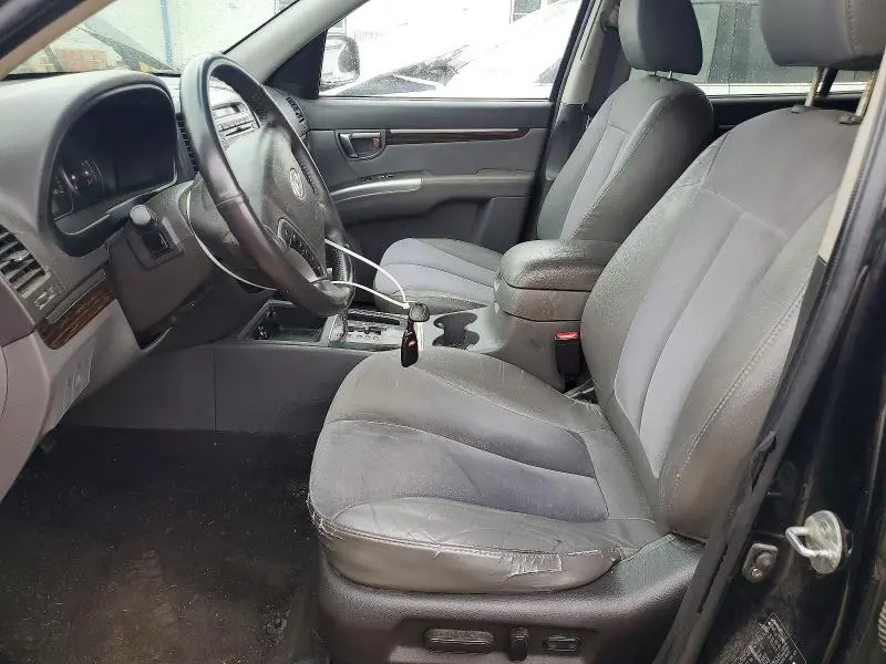 2010 HYUNDAI SANTA FE SE  