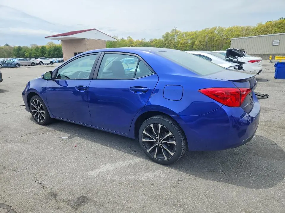 2017 TOYOTA COROLLA SE  
