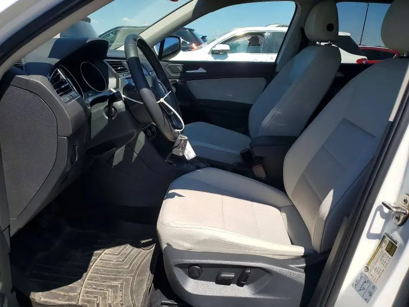 2021 VOLKSWAGEN TIGUAN SE  