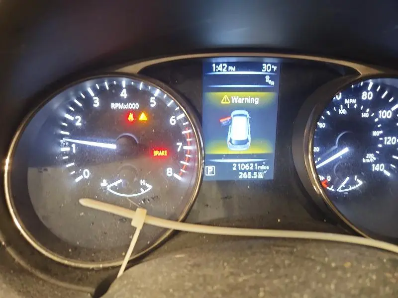 2016 NISSAN ROGUE SV  