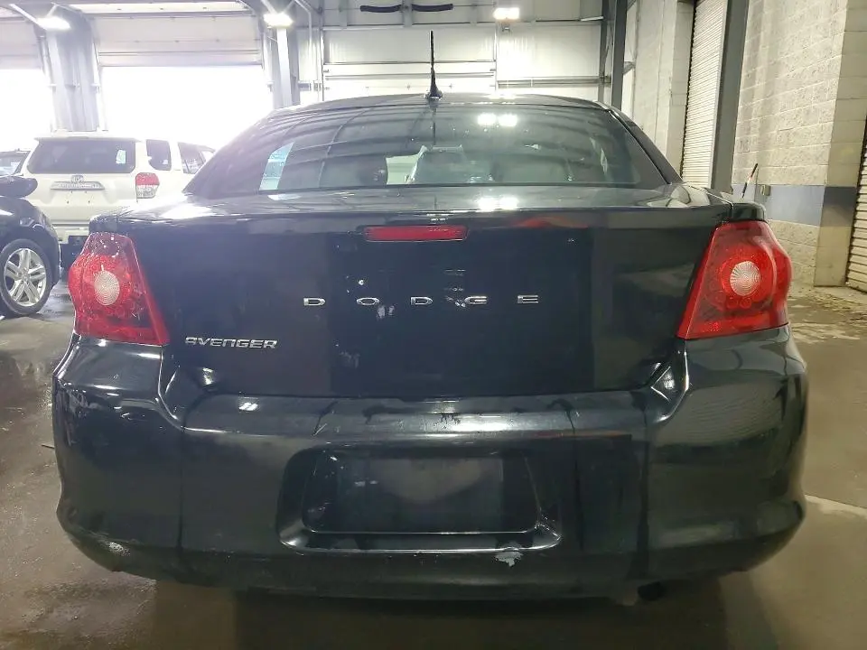 2013 DODGE AVENGER SE  