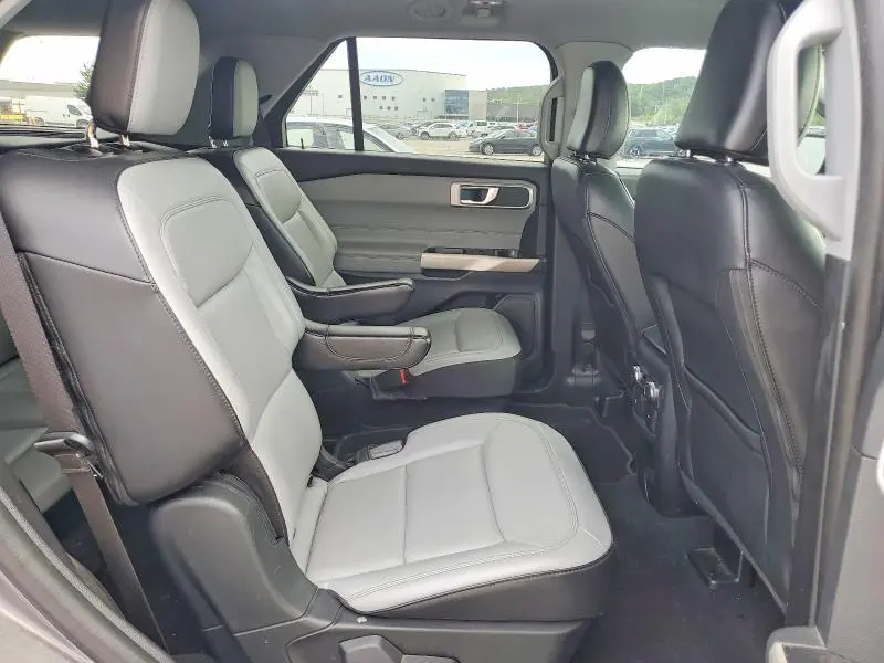2021 FORD EXPLORER XLT  