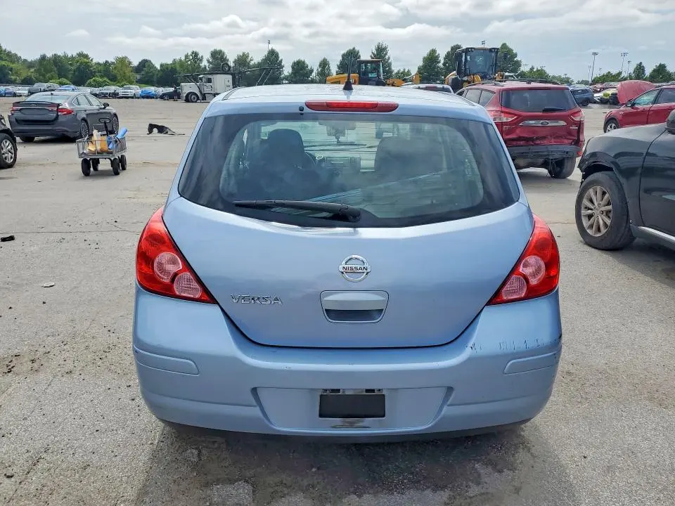2011 NISSAN VERSA 1.8 S  