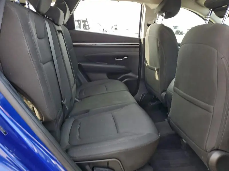 2022 HYUNDAI TUCSON SE  