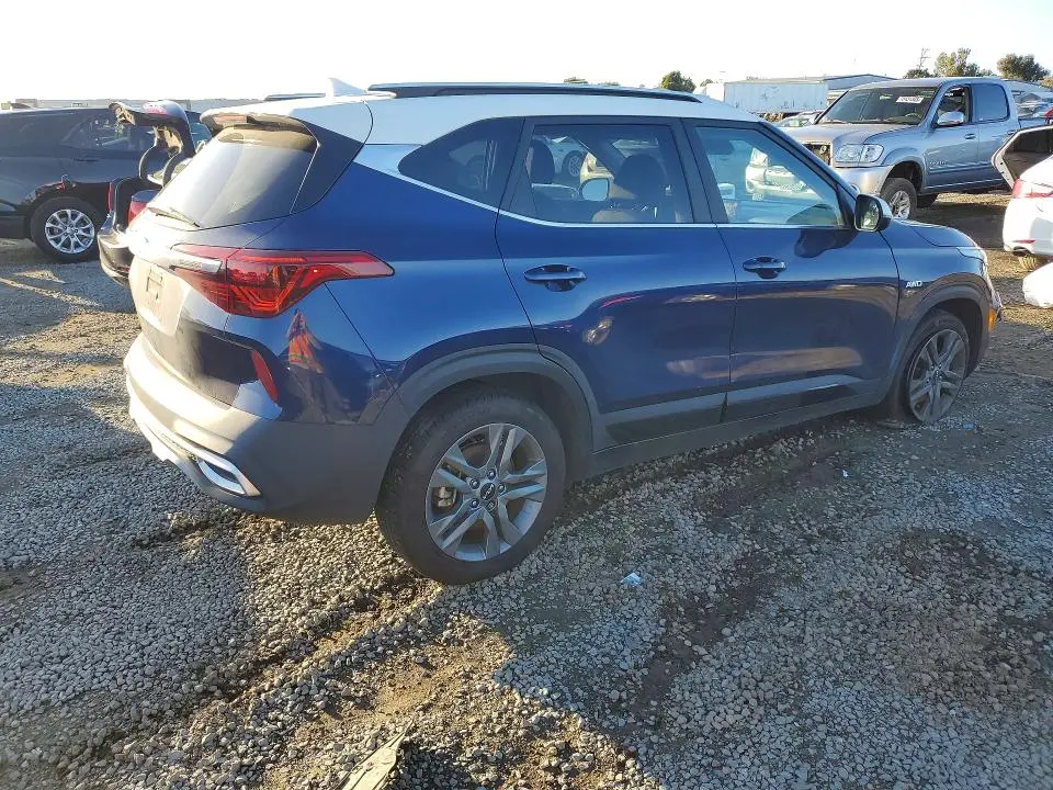 2022 KIA SELTOS S  