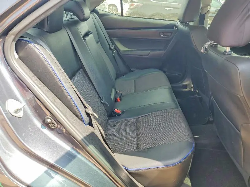 2018 TOYOTA COROLLA SE  