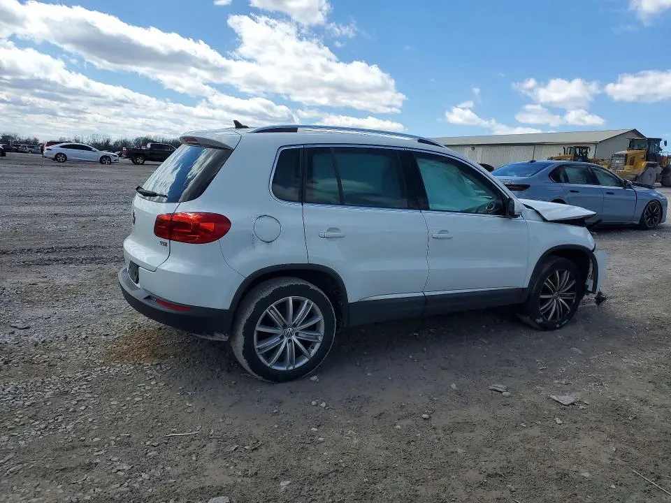 2016 VOLKSWAGEN TIGUAN S  